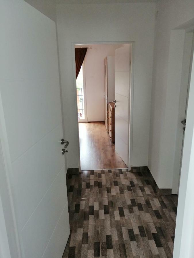 Appartement Peroj 100 C Extérieur photo